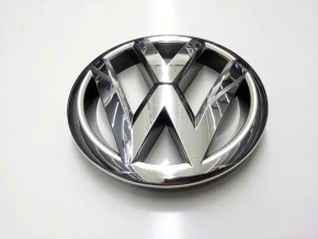VW Passat b7 12-15 USA Radiator Grille Emblem