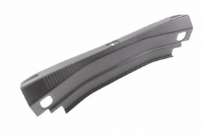 The trunk opening trim of the 14-19 Cadillac CTS is worn out.