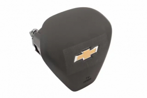 Airbag in the steering wheel of the driver's Chevrolet Cruze 16-