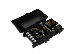 Fuse box underhood Jeep Cherokee KL 19-23 2.0T without heating on the windshield