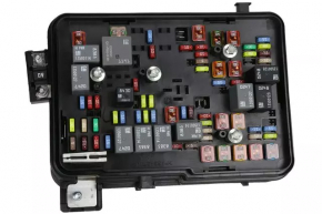 GMC Terrain 10-17 Underhood Fuse Box