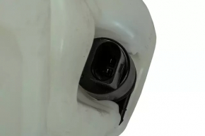 Chevrolet Volt 11-12 prerest washer reservoir without neck