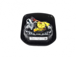 Airbag in the driver's steering wheel of the Jeep Grand Cherokee WL 21-25, black leather