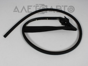 Door seal lower front right Dodge Challenger 09- second