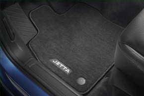 Front right interior mat VW Jetta 19- cloth black, not