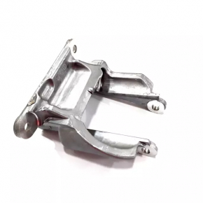 Subaru Legacy 15-19 Engine Center Mount Bracket