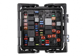 Cadillac CTS 16 underhood fuse box under stop-go