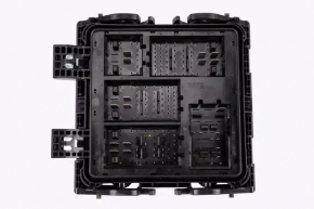 Cadillac CTS 16 underhood fuse box under stop-go