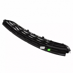 Lower grille front bumper Ford Fiesta 14-19 rest gloss with chrome strip