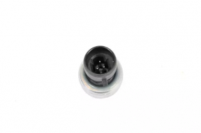 Sensor on the air conditioner tube Chevrolet Volt 16-