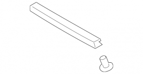 Seal on the hood of Lexus CT200h 11-17