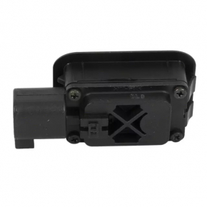 Boot lid closing button inside Ford Escape MK3 13 - worn