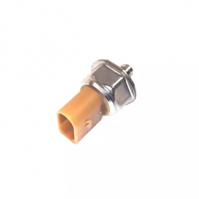 Fuel pressure sensor for Porsche Cayenne 958 11-18 S Hybrid on the fuel rail
