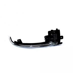 Right mirror turn signal Audi A4 B8 10-16