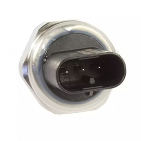 Fuel pressure sensor Lincoln MKC 15- on the fuel line
