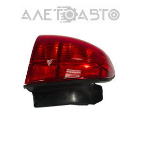 Left taillight Lincoln Town Car 98-11 scratches on glass, crack, broken housing, broken fastener