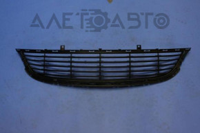 Bumper grille central Chrysler 200 15-17 black, broken