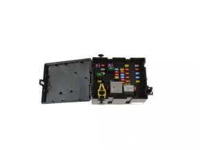 Dodge Journey 11 underdash fuse box - broken mount