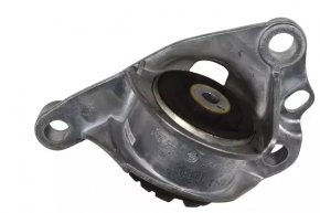 Rear beam bracket with silent block, right, Chevrolet Cruze 16-