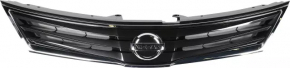 Nissan Versa 1.8" 10-12 radiator grille swollen chrome