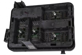GMC Terrain 13-15 Underhood Fuse Box with pzev