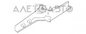 Front right quarter Porsche Macan 15-18 silver, with central pillar