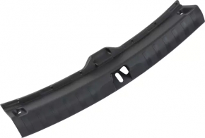 Nissan Kicks 18-25 trunk opening trim
