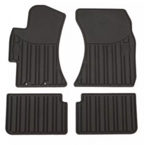 A set of black rag floor mats for the Subaru Forester 16-17 SJ