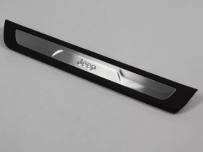 Jeep Grand Cherokee WK2 11-22 front right door sill plate