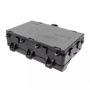 Lincoln MKZ 13-16 Underhood Fuse Box Broken Fastener