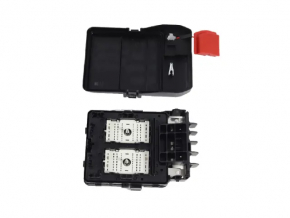 Jeep Grand Cherokee WL 21-25 3.6 hood fuse box