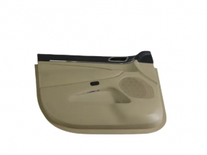 Beige front left door panel for Jeep Grand Cherokee WK2 19-22, with beige and black leather inserts, beige leather armrest, dark wood molding, with handle, scratches, dents, needs cleaning
