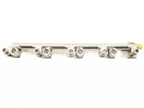 Fuel Rail Lincoln MKC 15- Without Sensor