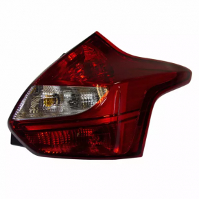 Right headlight for Ford Focus mk3 11-14 pre-rest 5d USA