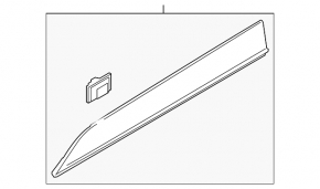 Hyundai Venue 20-25 lower front right door trim