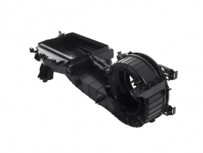 The bare heater housing and ventilation of the Jeep Grand Cherokee WL 22-25