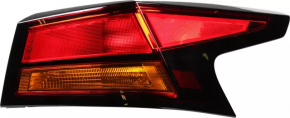 Nissan Altima 19-24 right outer fender light