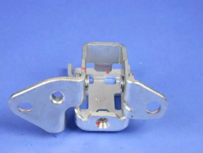 Door hinge lower front left Dodge Challenger 09-