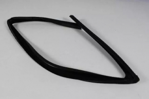 Glass seal front right Chrysler 200 11-14