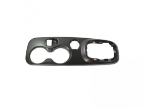Fiat 500X 16 center console trim - scratches, cracked mount